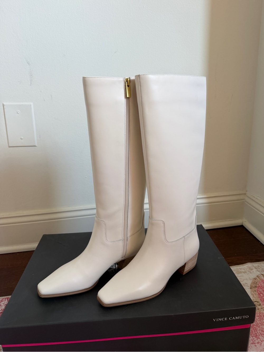 Vince Camuto Women’s Tall Cream Leather Boots Sz 7 - Picture 6 of 10